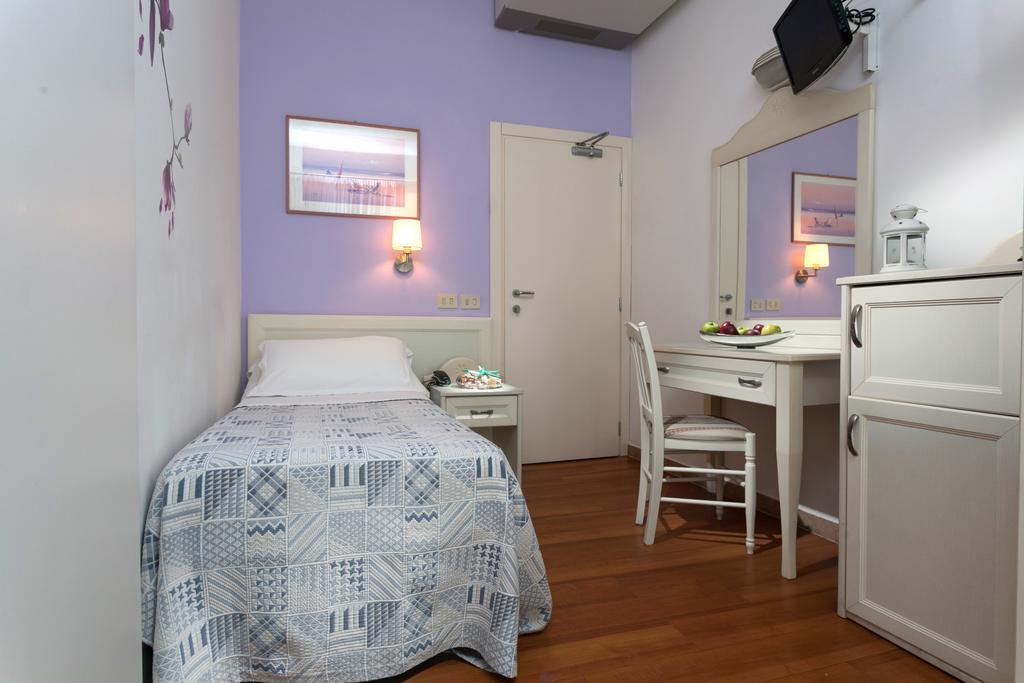 Hotel Mon Pays Riccione Habitación foto